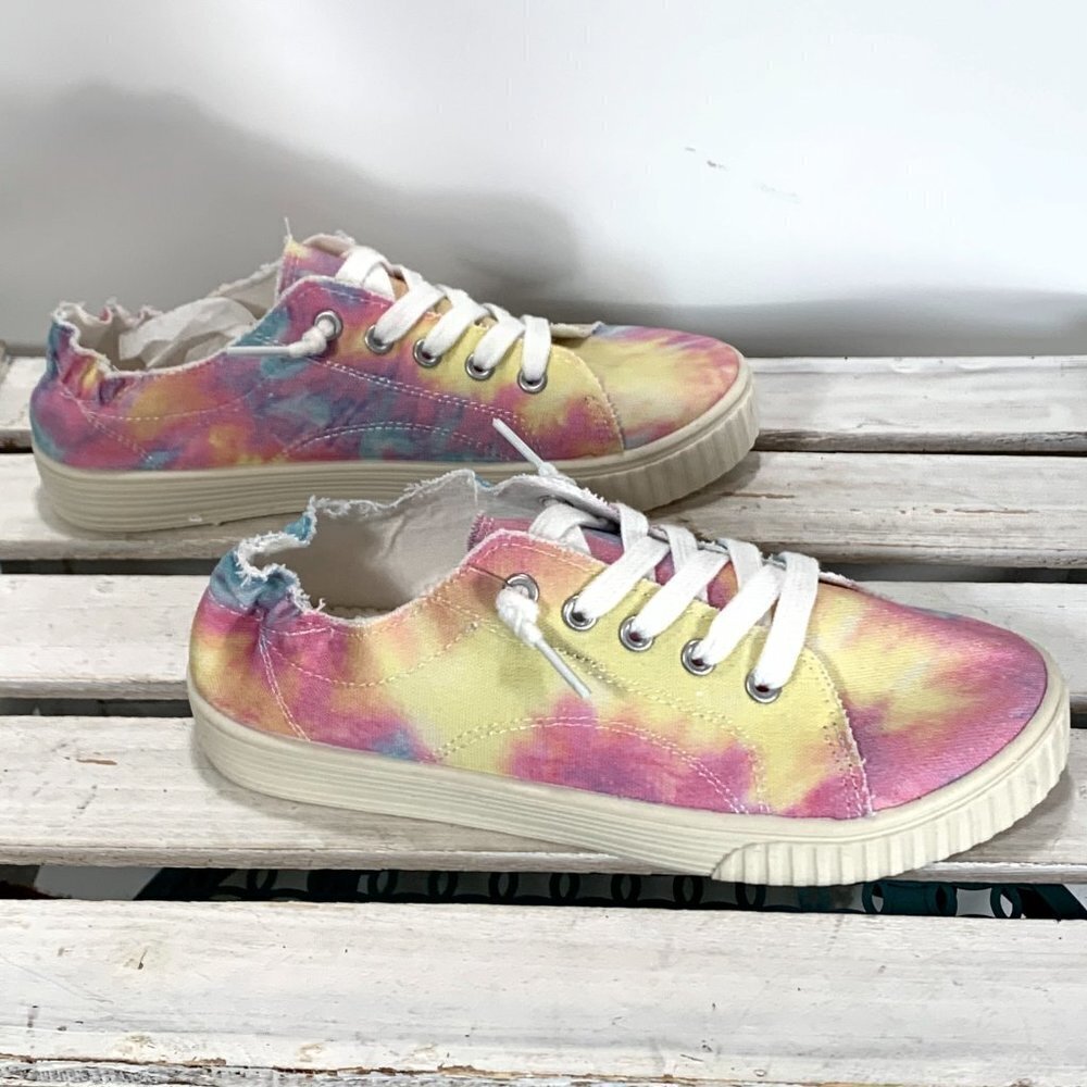 New Madden Girl Marisa Sneakers Light Tie Dye - Picture 8 of 11